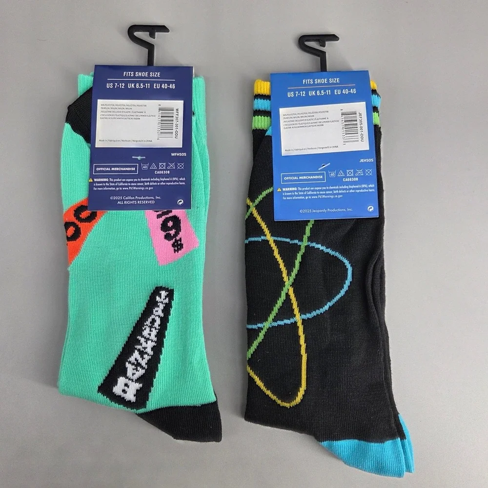 Wheel of Fortune Jeopardy Socks Mens OS 2 Pair Set Game Show Novelty Retro‎ New